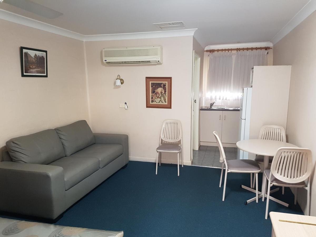 Abraham Lincoln Motel Тамуърт Екстериор снимка