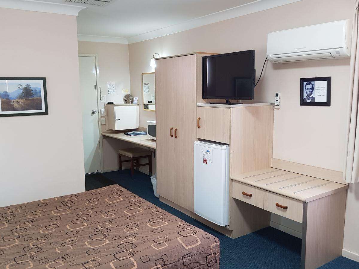 Abraham Lincoln Motel Тамуърт Екстериор снимка