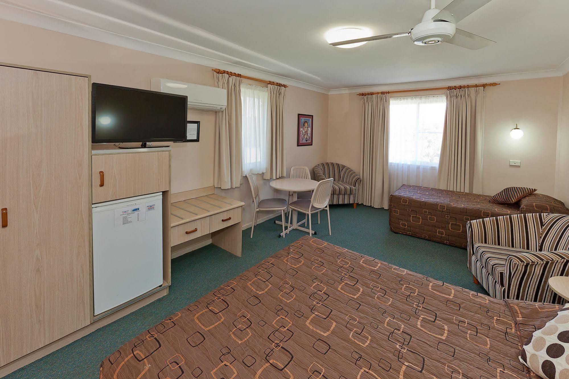 Abraham Lincoln Motel Тамуърт Екстериор снимка