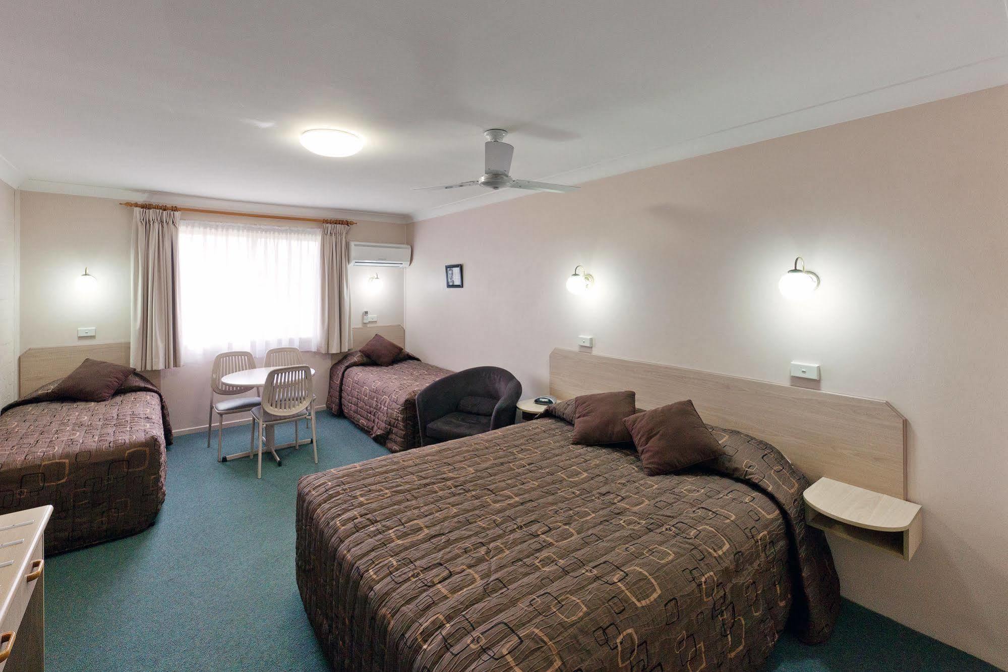 Abraham Lincoln Motel Тамуърт Екстериор снимка