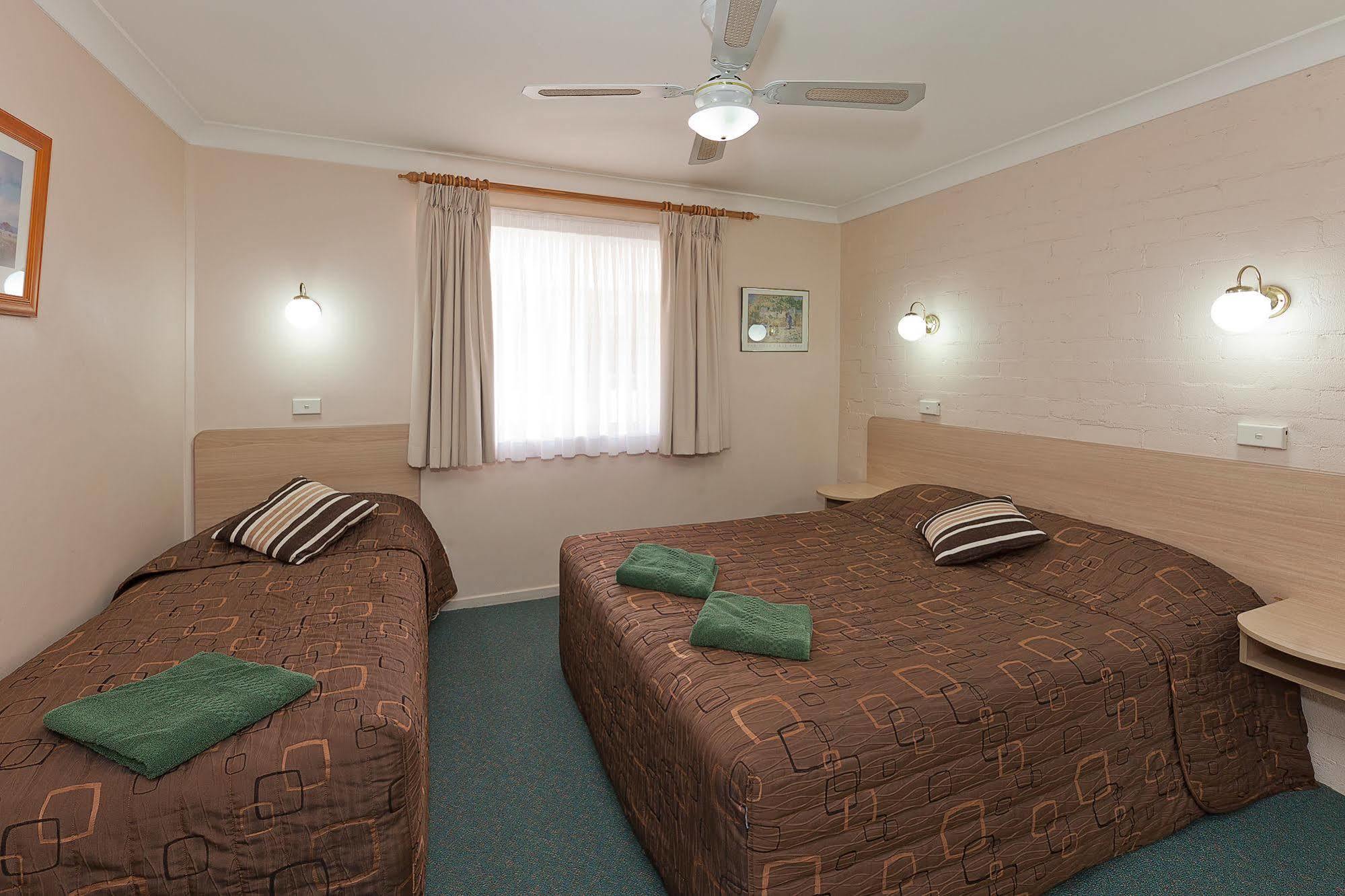Abraham Lincoln Motel Тамуърт Екстериор снимка