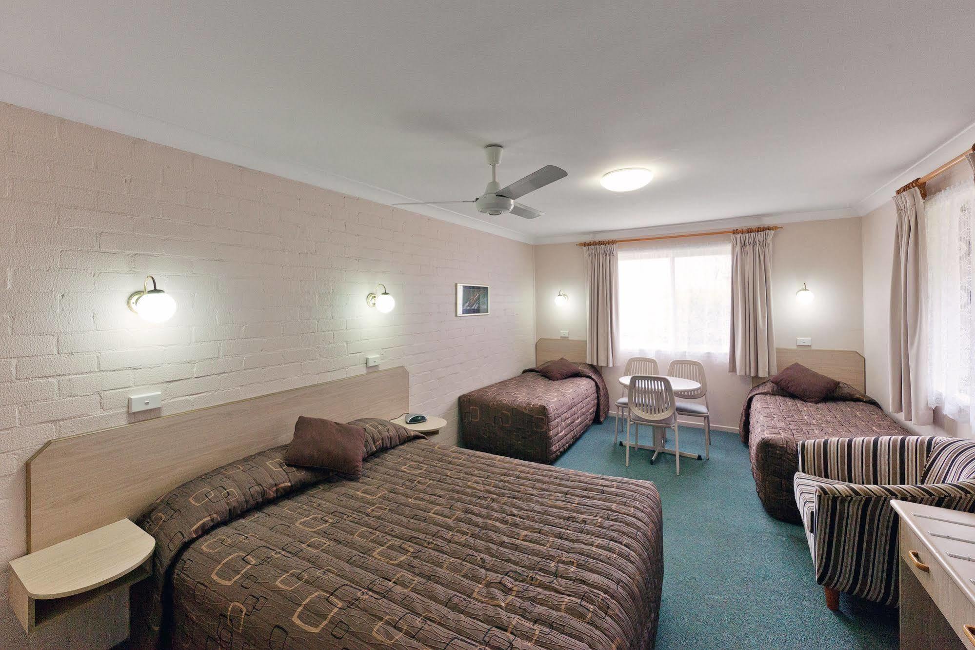 Abraham Lincoln Motel Тамуърт Екстериор снимка